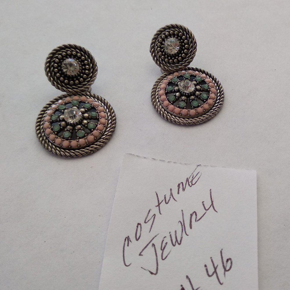 Roped round multigem dangler earring costume jewelry